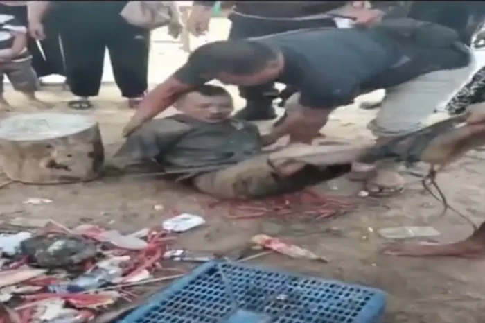 Nekat Jambret Kalung...