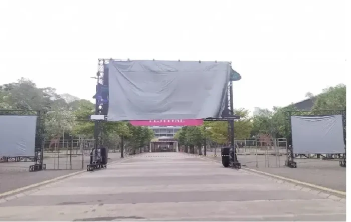 Konser Coldplay di GBK,...