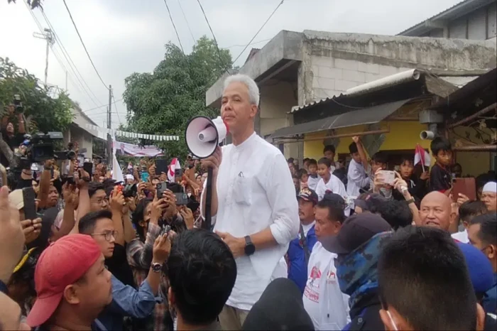 Di Hadapan Ratusan Buruh...