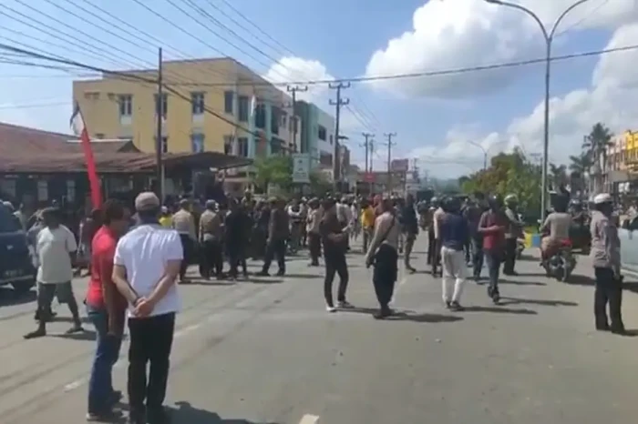 Sorong Mencekam! Sekretaris...