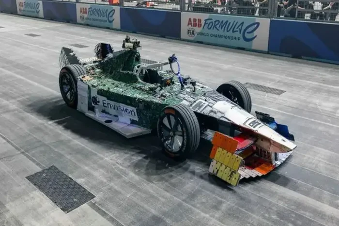 Tak Disangka, Mobil...