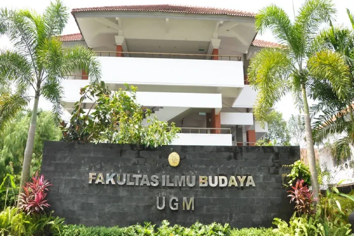 6 Jurusan Sastra yang...