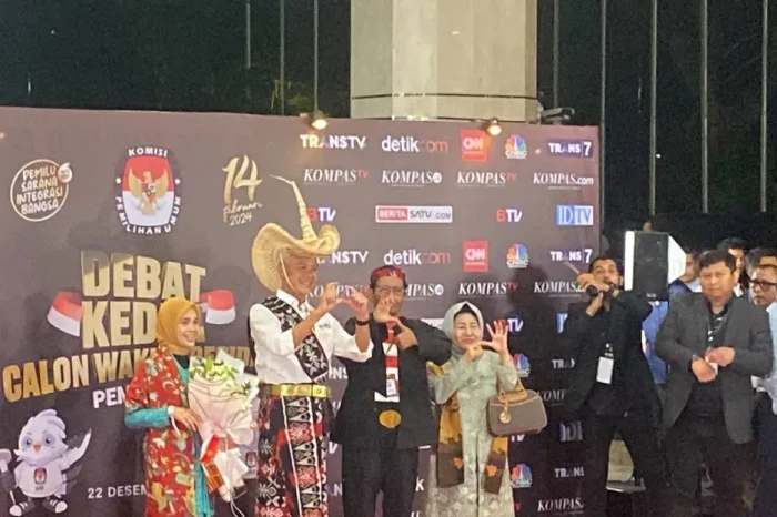 Ganjar-Mahfud Hadirkan...