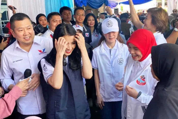 Bersama Liliana dan...
