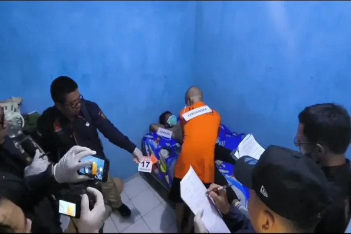 Rekonstruksi Pembunuhan...
