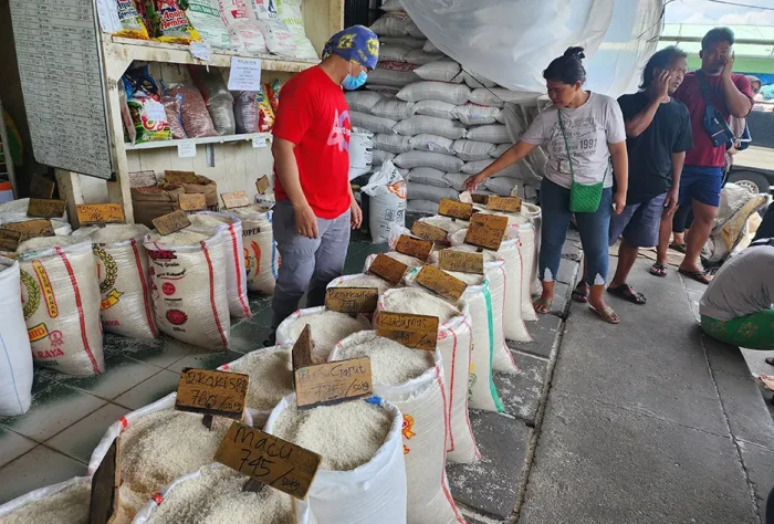 Harga Beras Ugal-ugalan,...
