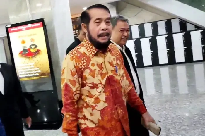 PTUN Tolak Permohonan...