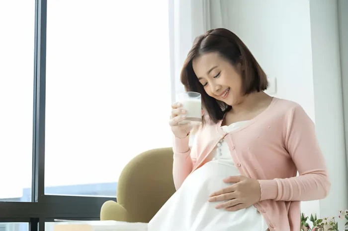 Apakah Bumil Harus Minum...