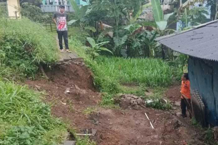 Intensitas Hujan Tinggi,...