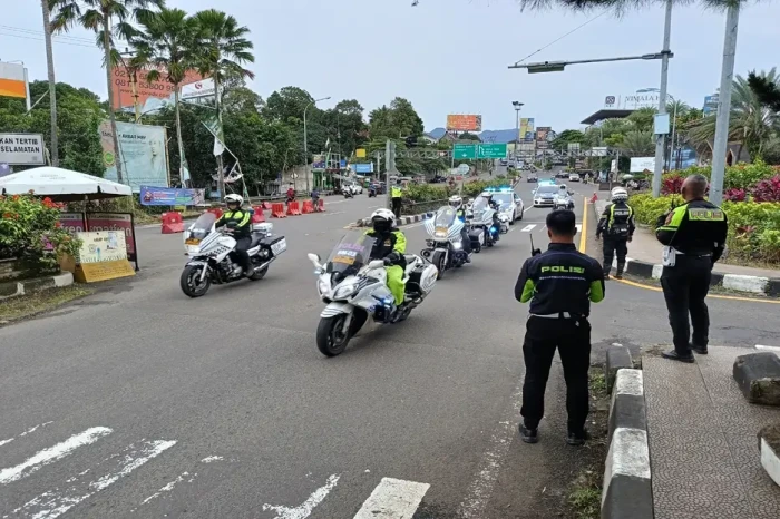 Sore Ini, Lalin Jalur...