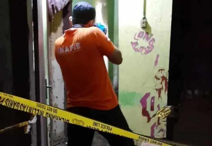 Lagi Asyik Main Remi,...