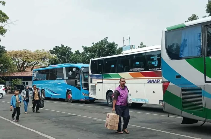 H-5 Lebaran, Terminal...