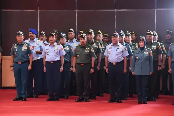 4 Perwira Bintang 2...