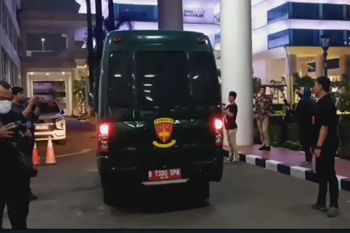 Kejagung Tetapkan 5...