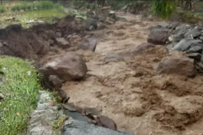 Penampakan Banjir Bandang...
