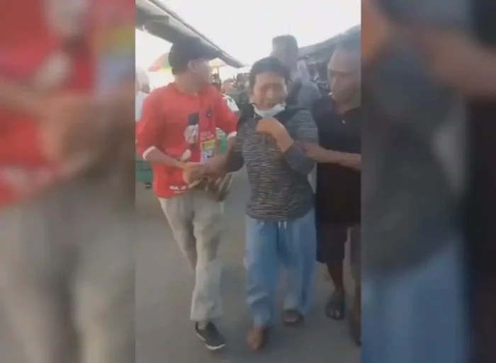 Nekat Belanja Pakai...