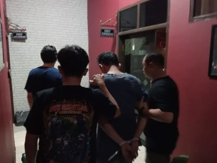 Todong Karyawan dan...