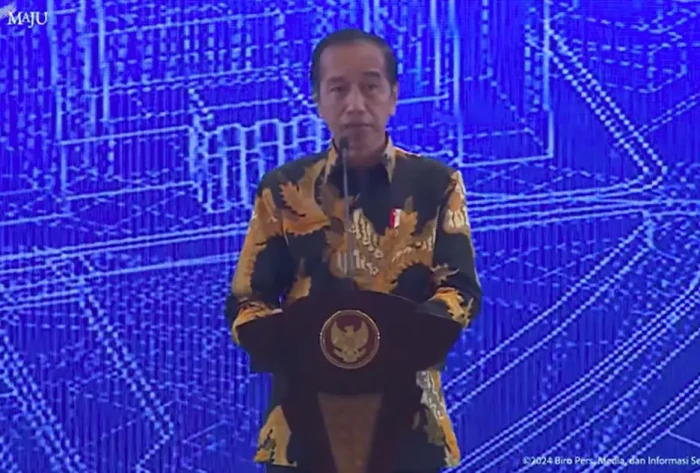 Jokowi Sentil Pejabat...