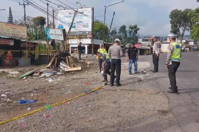 Polda Jabar Olah TKP...