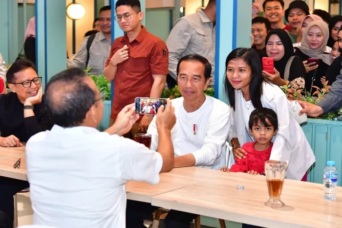Momen Jokowi Sapa Warga...