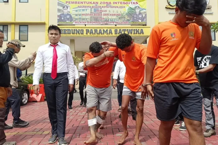 Bacok Mahasiswa, Anggota...