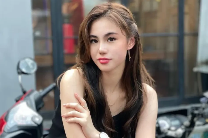 Selebgram Zoe Levana...