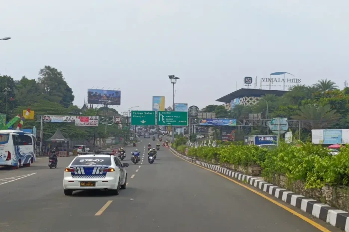 Siang Ini, Jalur Puncak...