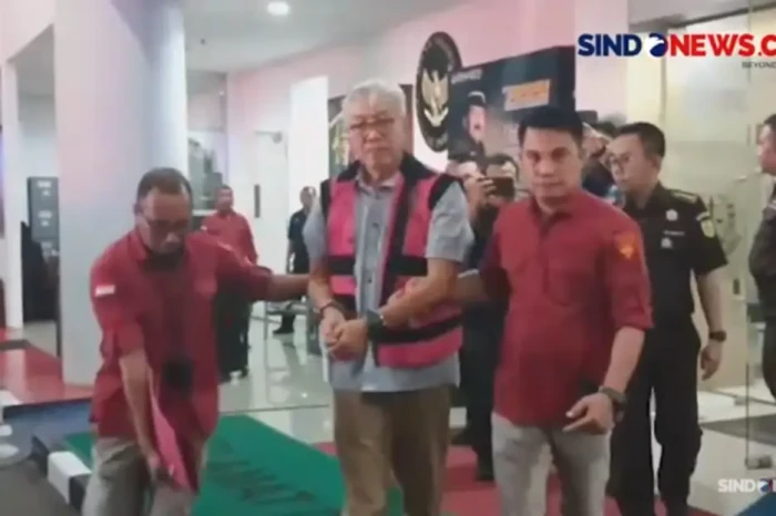 Eks Dirjen Minerba Kementerian...