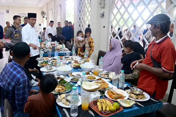 Momen Jokowi Ajak Warga...