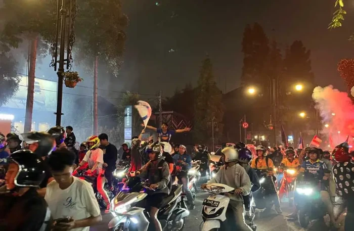 Rayakan Kemenangan Persib,...