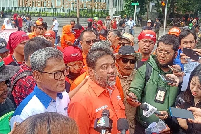 Tolak Tapera, Partai...