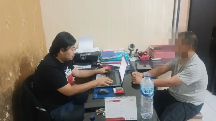 Buron 2 Pekan, Pelaku...