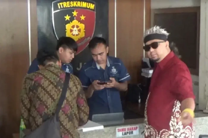 Sutradara hingga Produser...