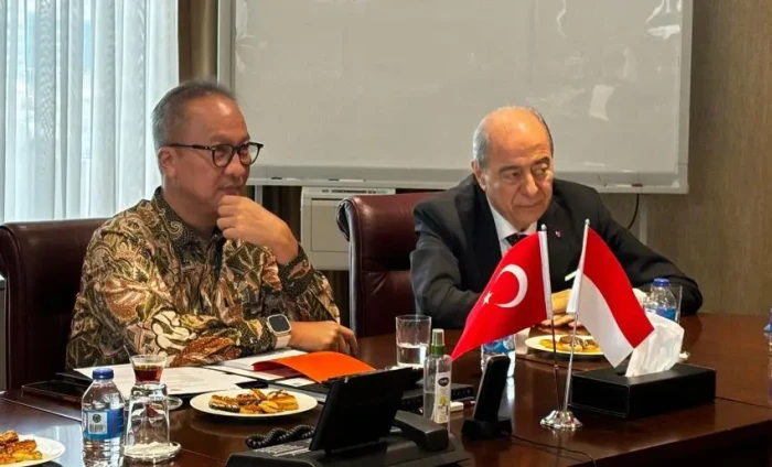 Menperin Tawari Konglomerasi...