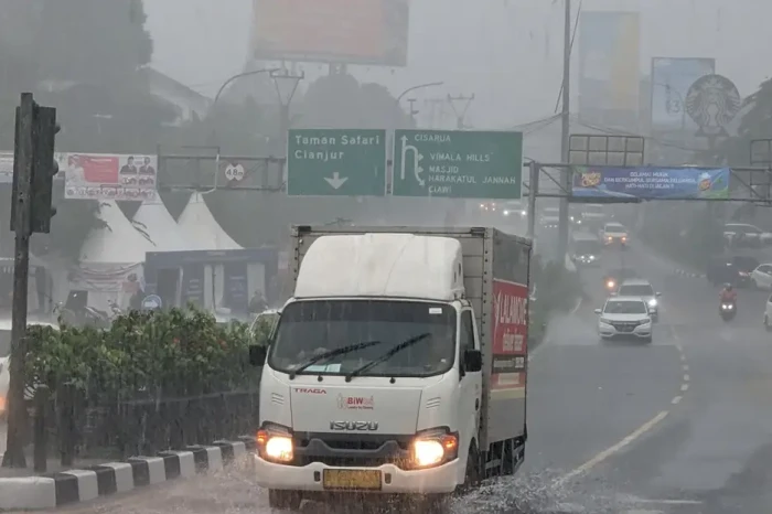 Polisi Berlakukan Oneway...