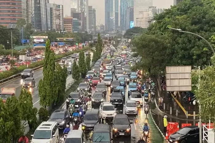 Urai Kemacetan, Tol...