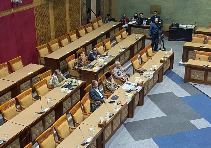 Mantan Mendikbud Hadiri...
