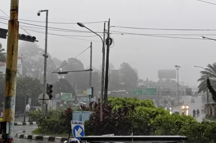 Jalur Puncak One Way...