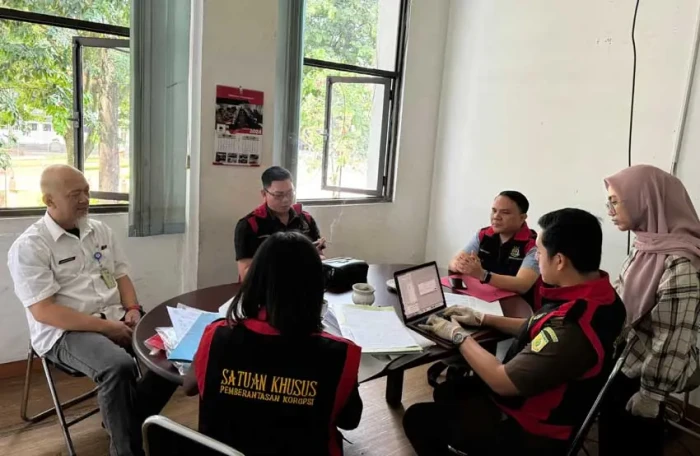 Diduga Ada Pengaturan...