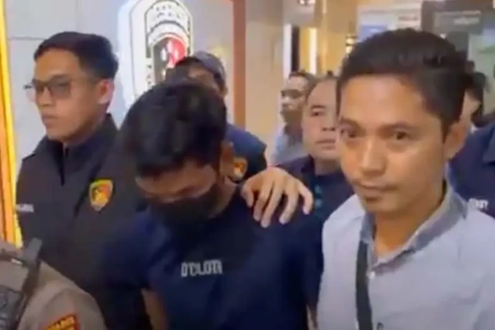 Dihantui Arwah Korban,...