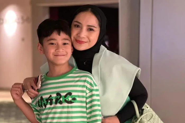 Rafathar Blak-blakan...