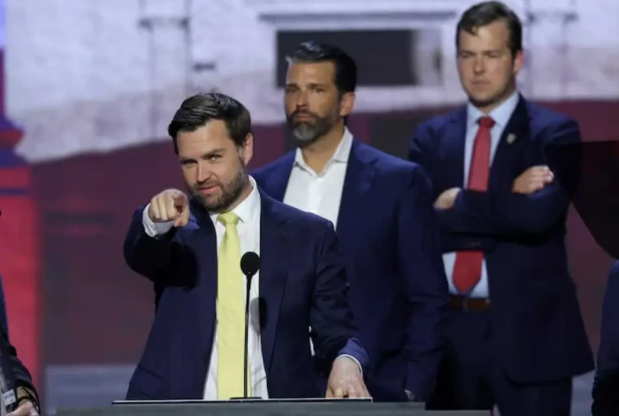Karier Politik JD Vance...