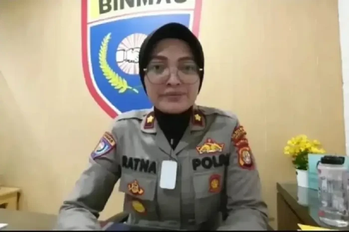 Profil Kompol Ratna...