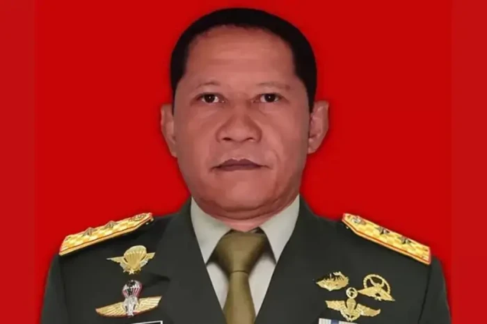 Profil Mayjen Rafael...