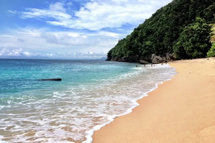 5 Pantai Pasir Putih...