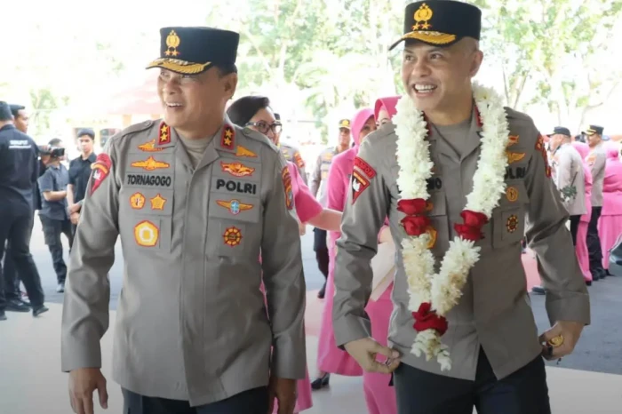 Profil Irjen Pol Hendro...