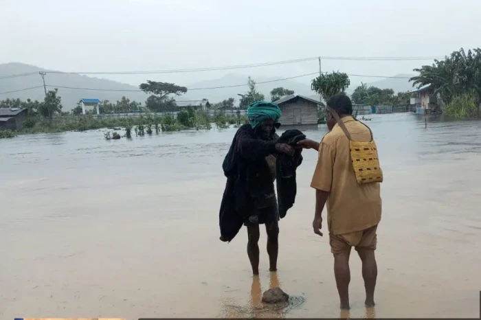 Banjir Bandang Landa...