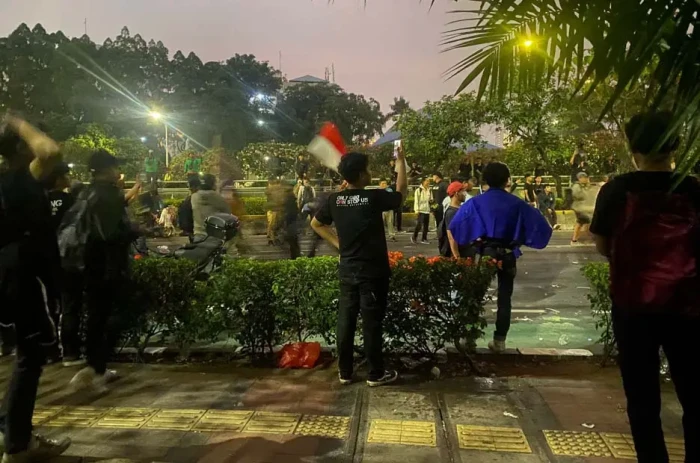 Sejumlah Pendemo Masih...