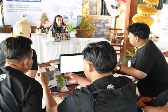 Kominfo Dampingi Digitalisasi...