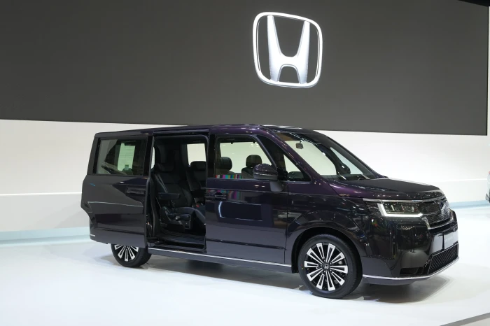 Honda dan Nissan Jadi...
